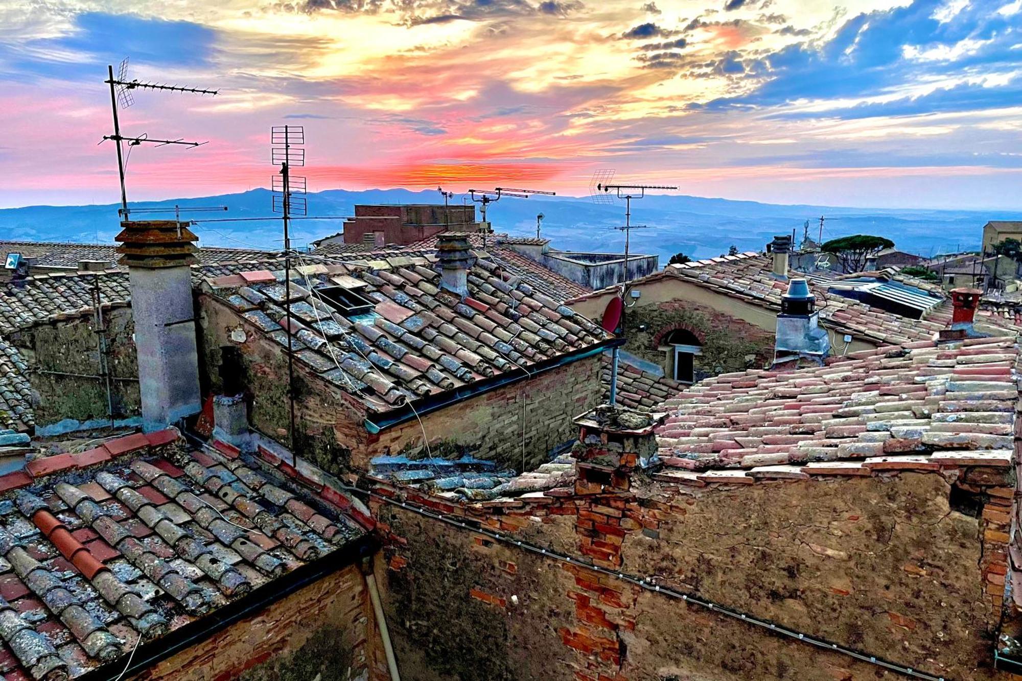 The Walkable Volterra Rooftop Suite Esterno foto